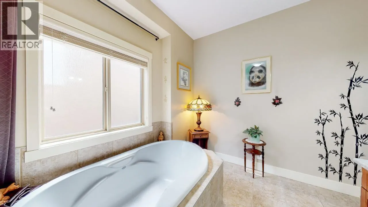 6833 MEADOWS Drive Unit# 28