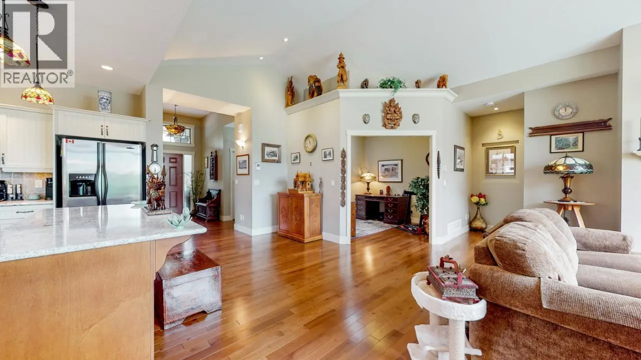 6833 MEADOWS Drive Unit# 28