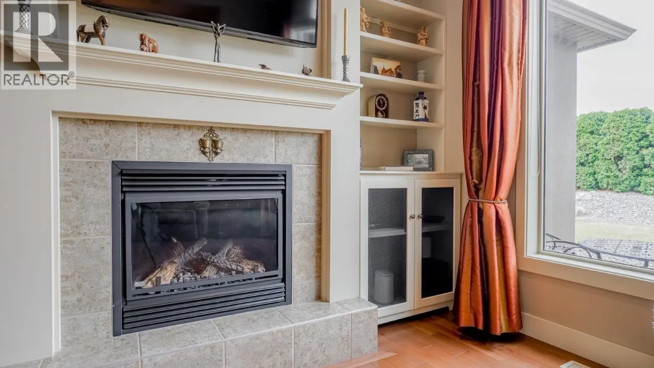 6833 MEADOWS Drive Unit# 28