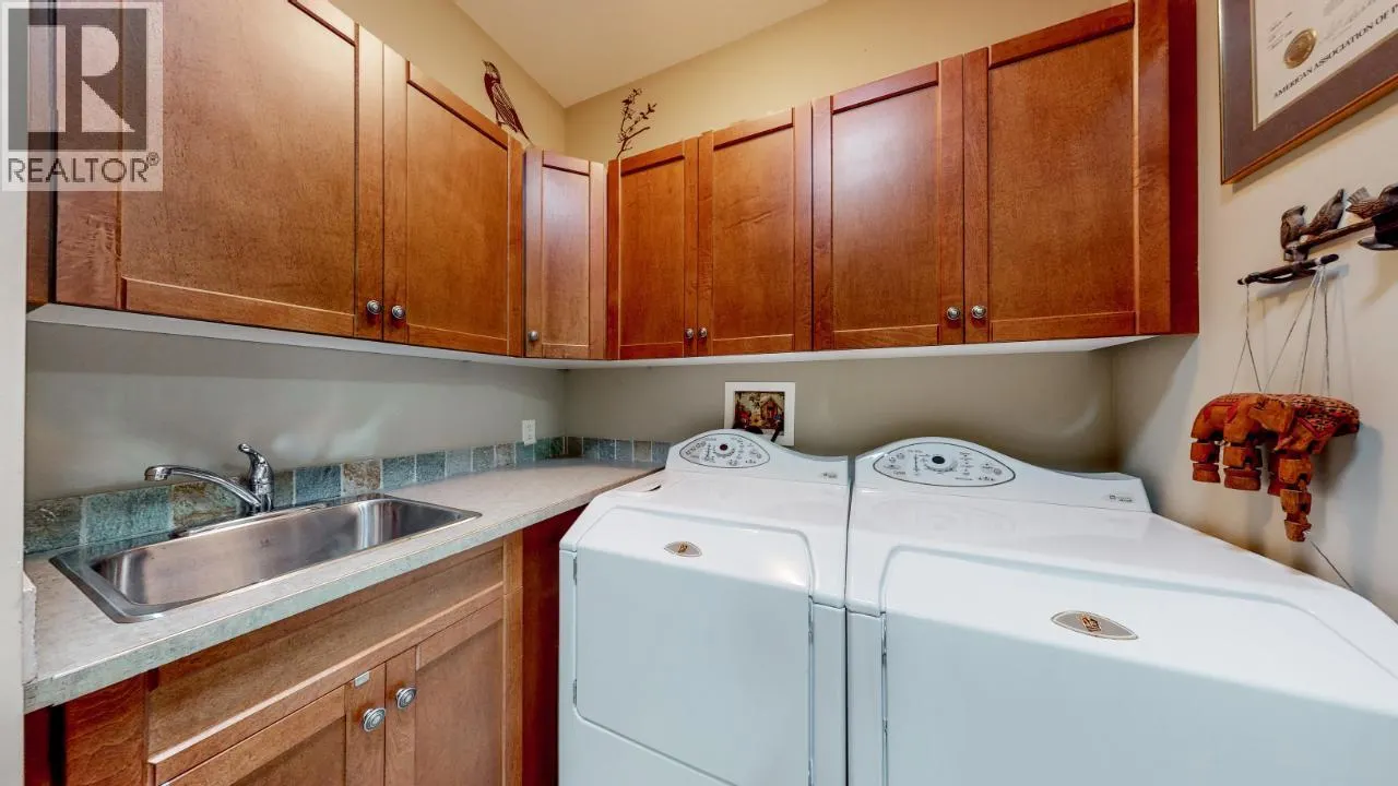 6833 MEADOWS Drive Unit# 28