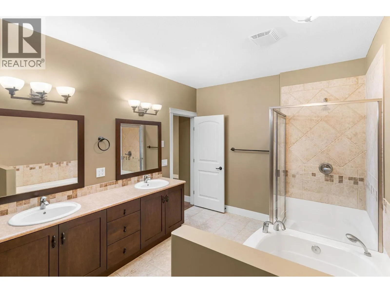 4350 Ponderosa Drive Unit# 108