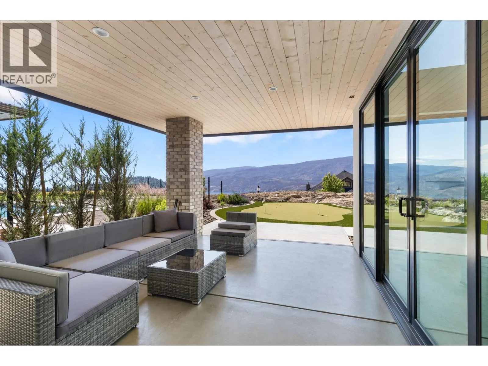 1462 Rocky Point Drive