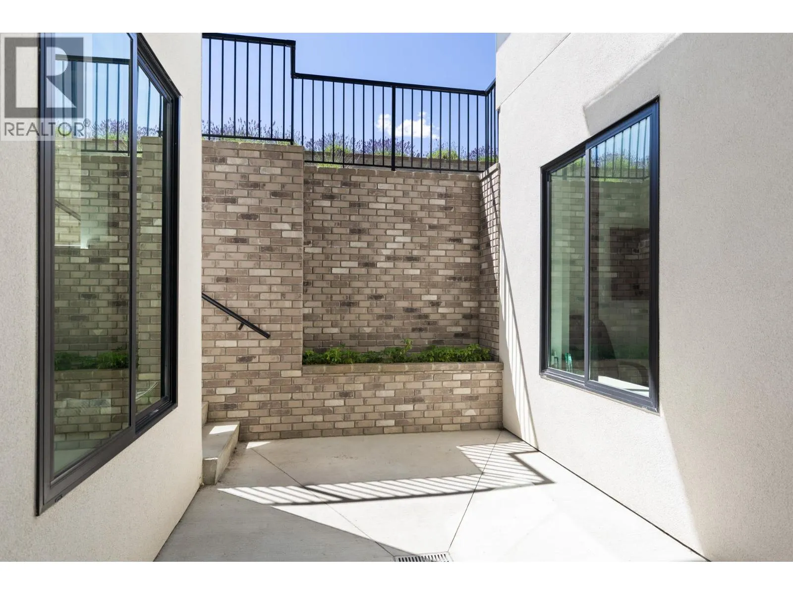 1462 Rocky Point Drive