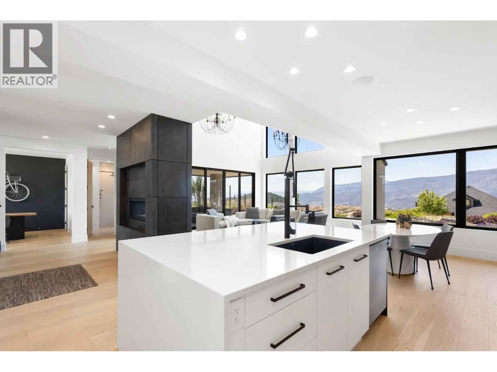 1462 Rocky Point Drive