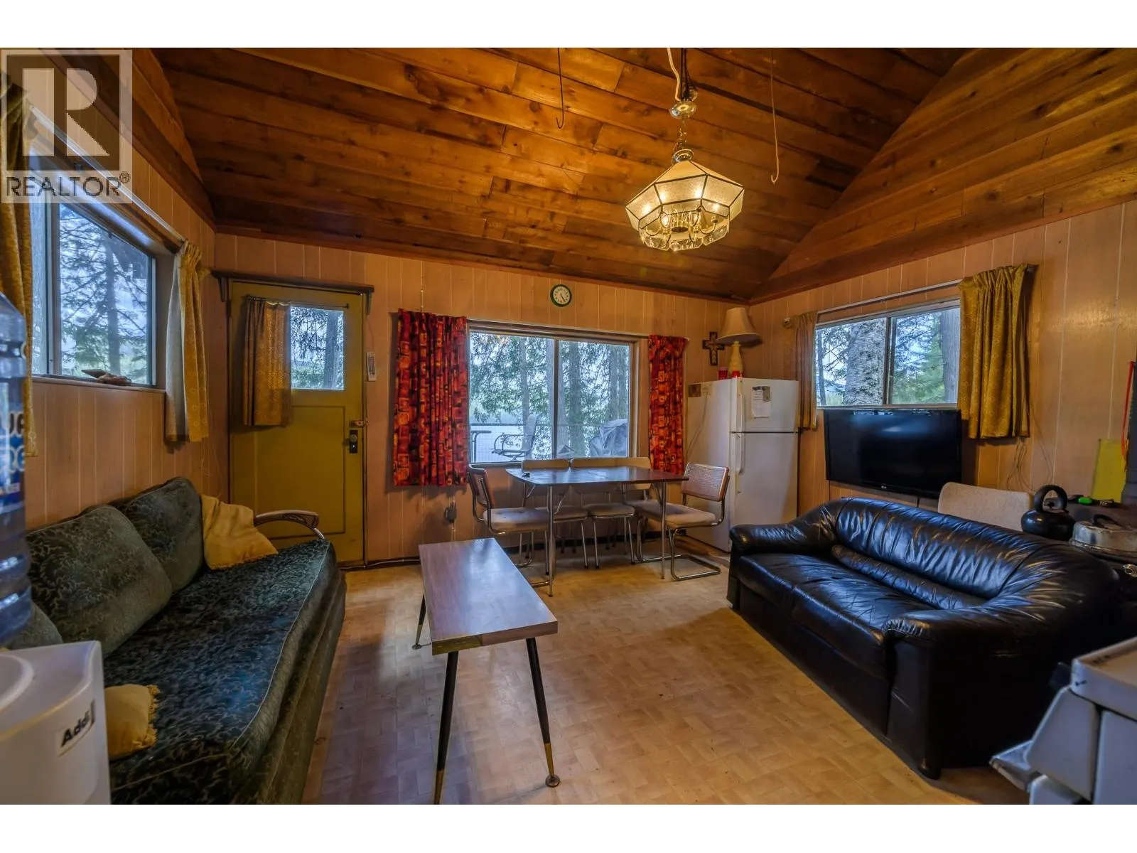 5319 EAST BARRIERE LAKE FS Road