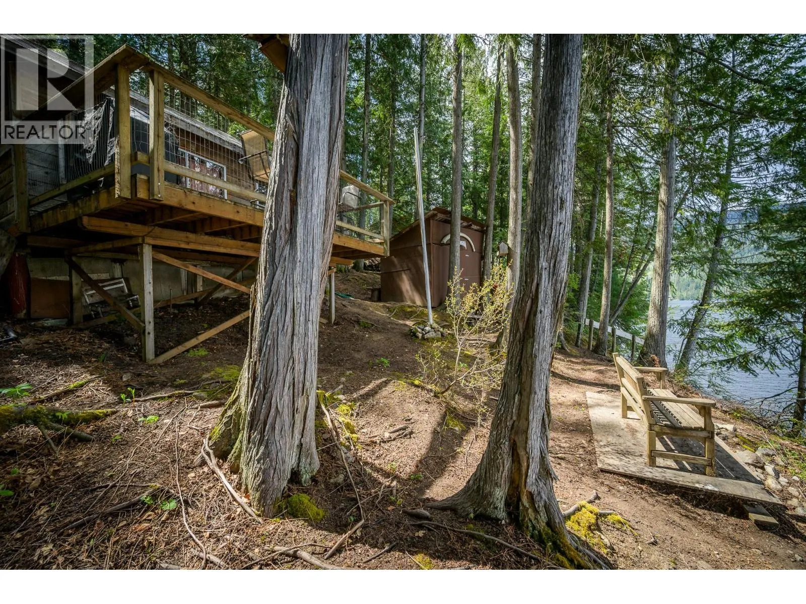 5319 EAST BARRIERE LAKE FS Road