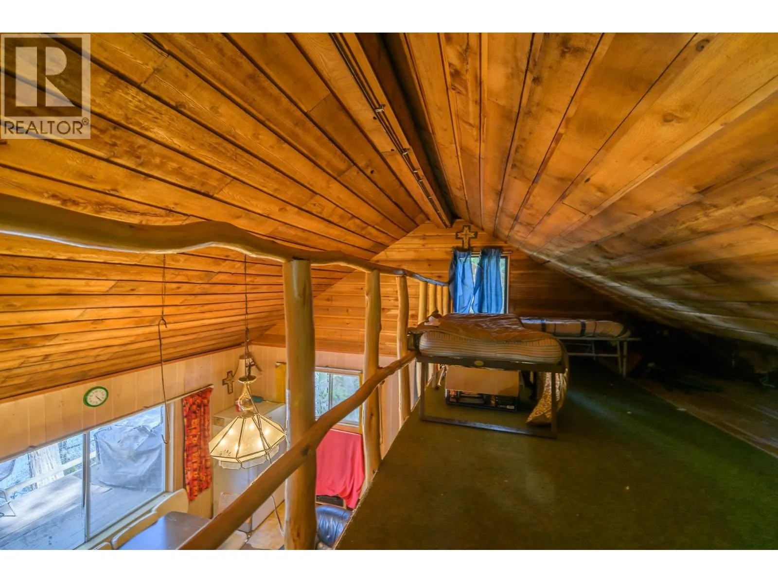 5319 EAST BARRIERE LAKE FS Road