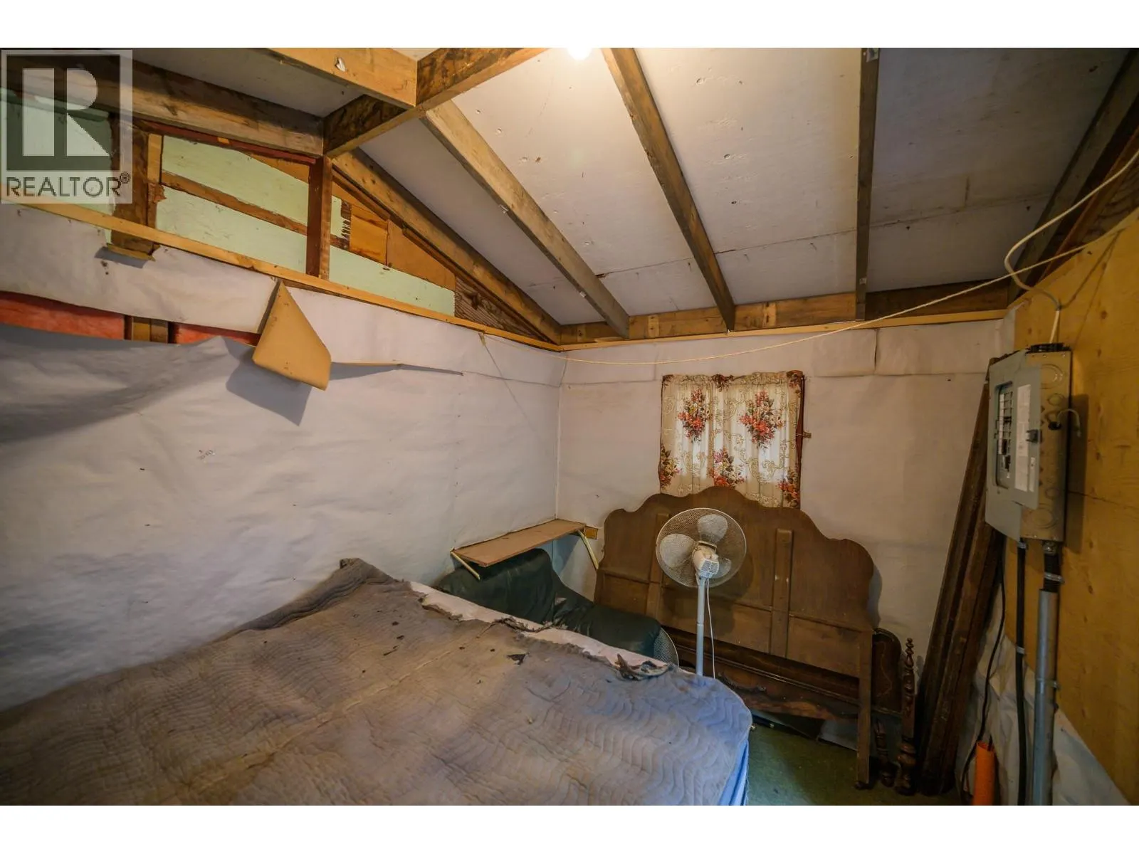 5319 EAST BARRIERE LAKE FS Road
