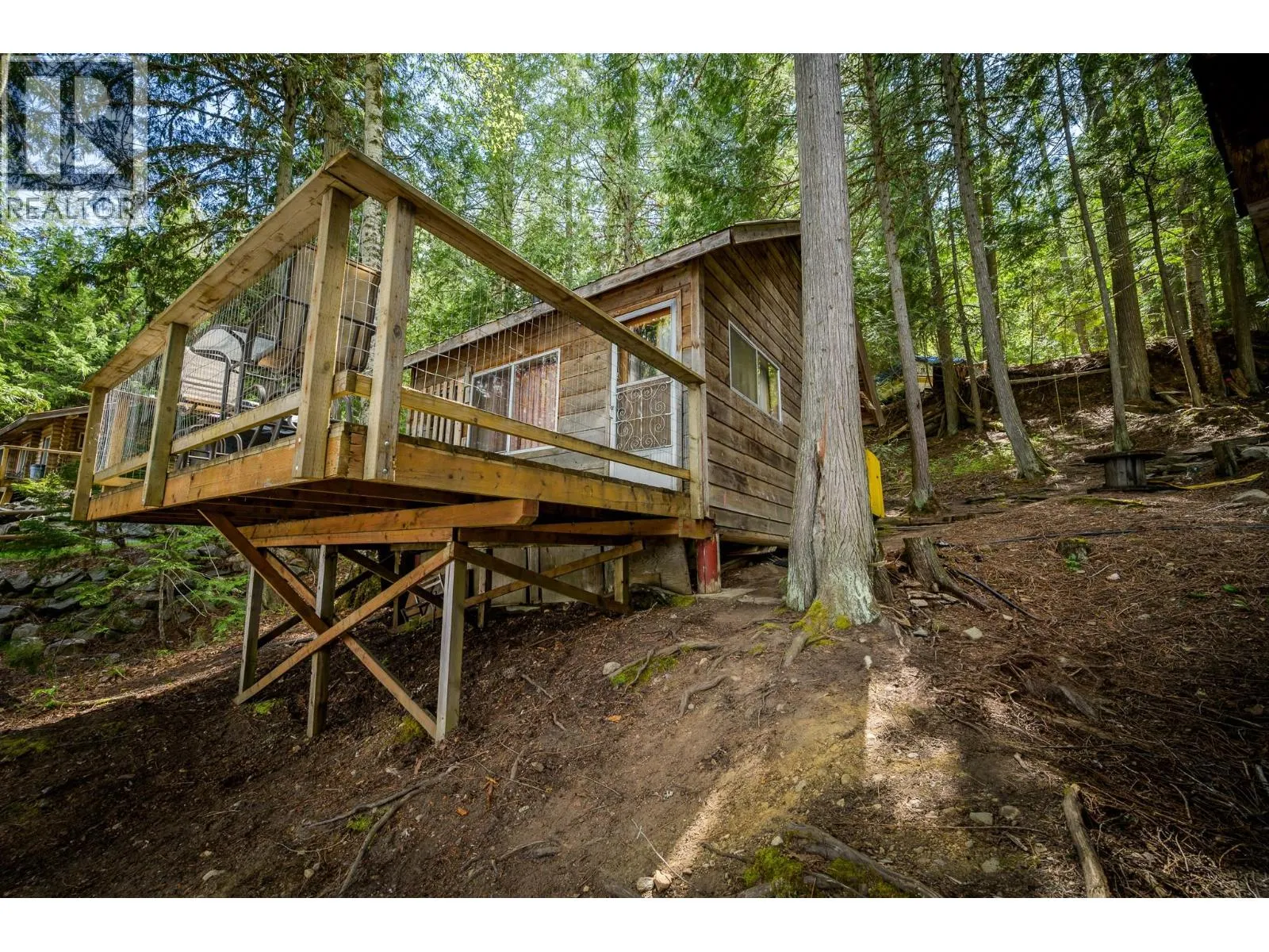 5319 EAST BARRIERE LAKE FS Road