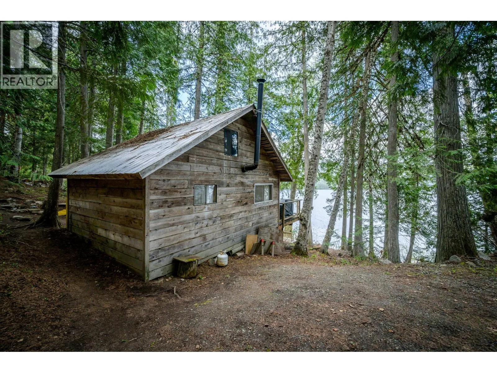 5319 EAST BARRIERE LAKE FS Road