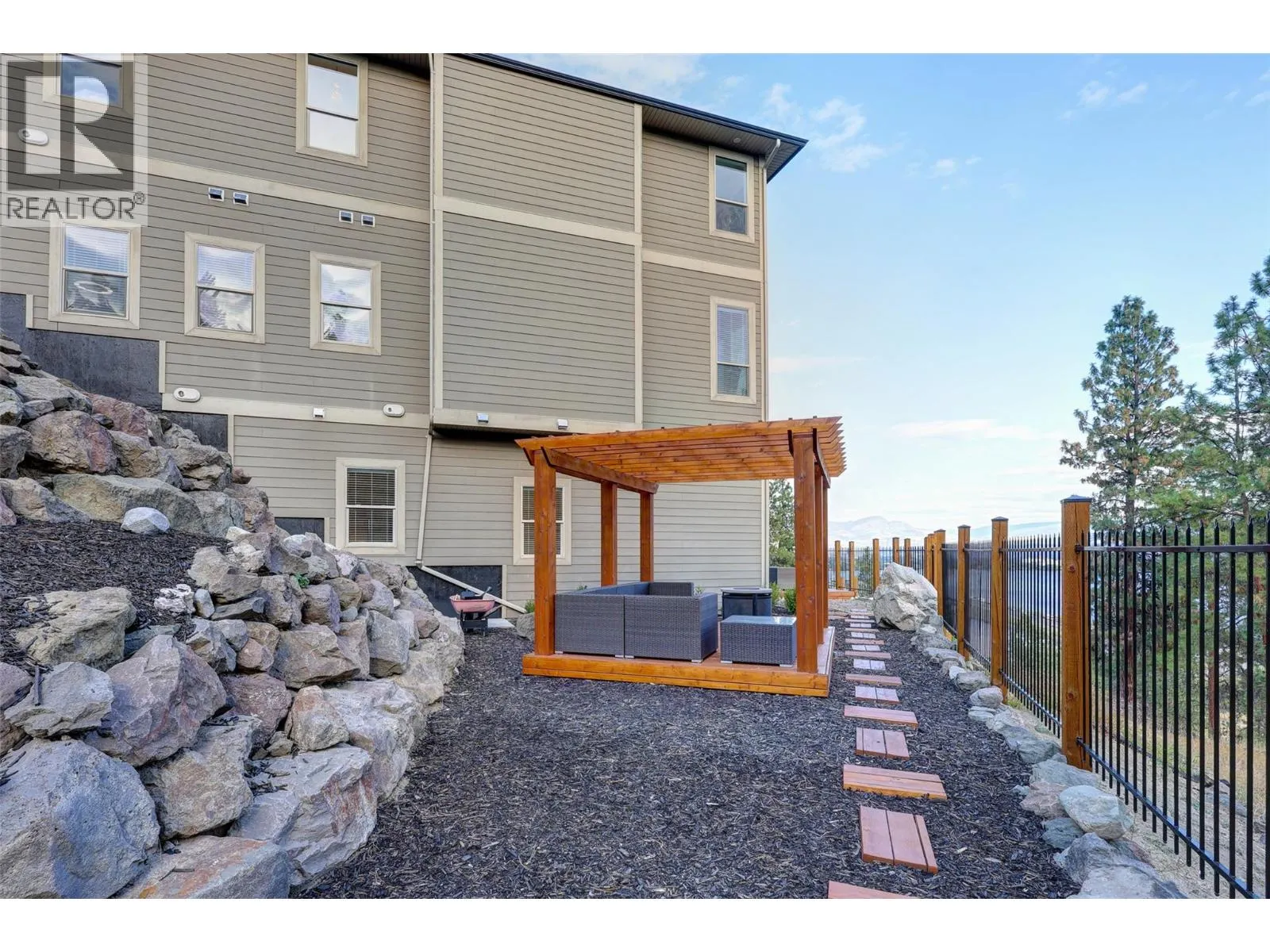 1955 Bayview Court