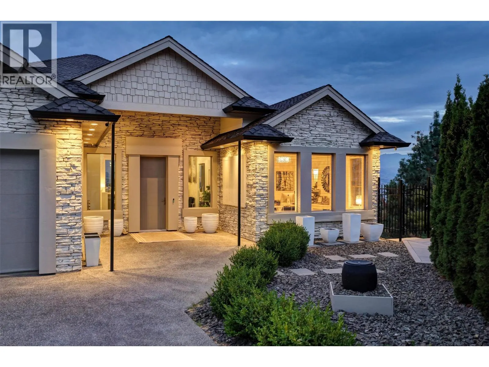 1955 Bayview Court