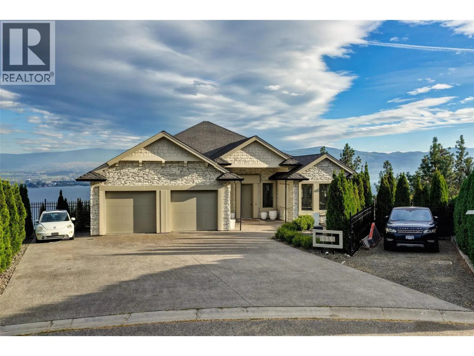 1955 Bayview Court