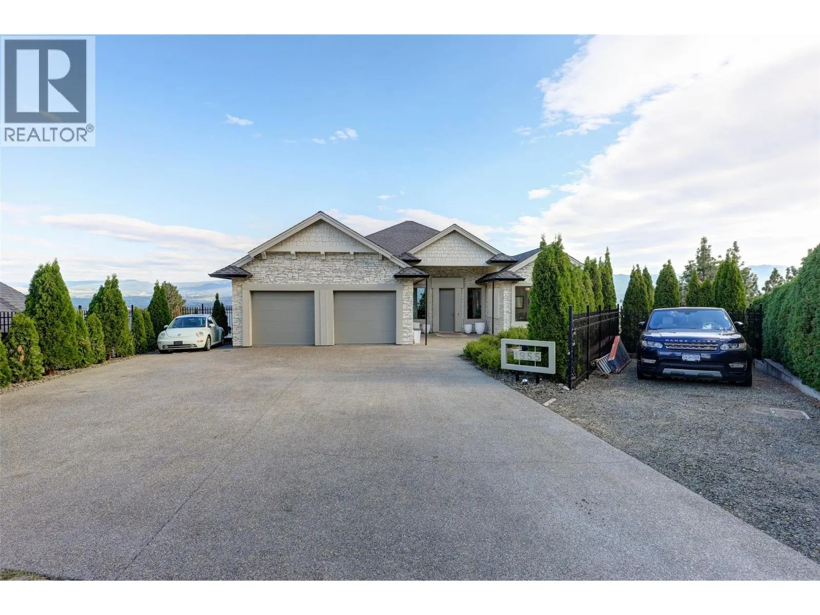 1955 Bayview Court