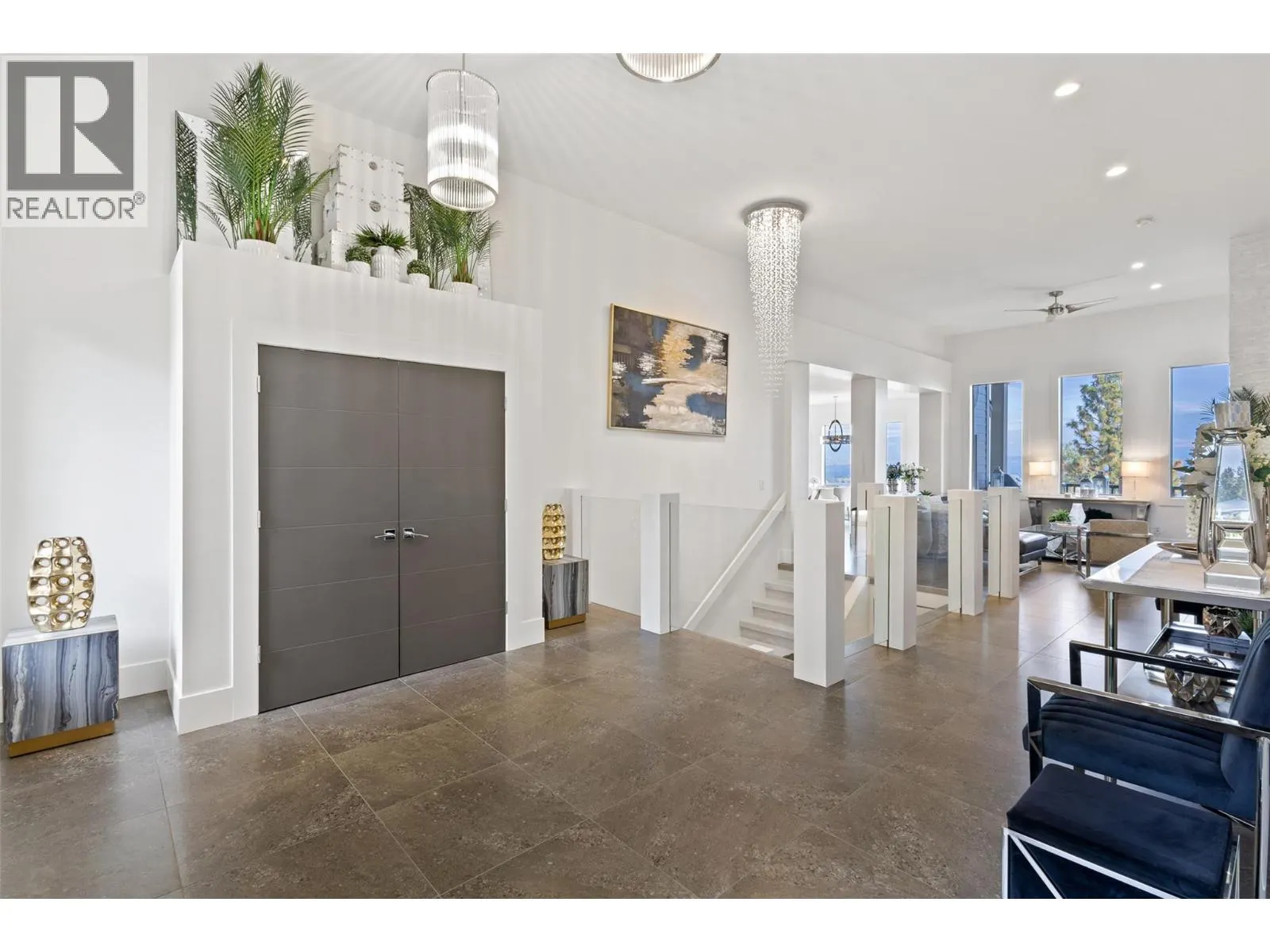 1955 Bayview Court
