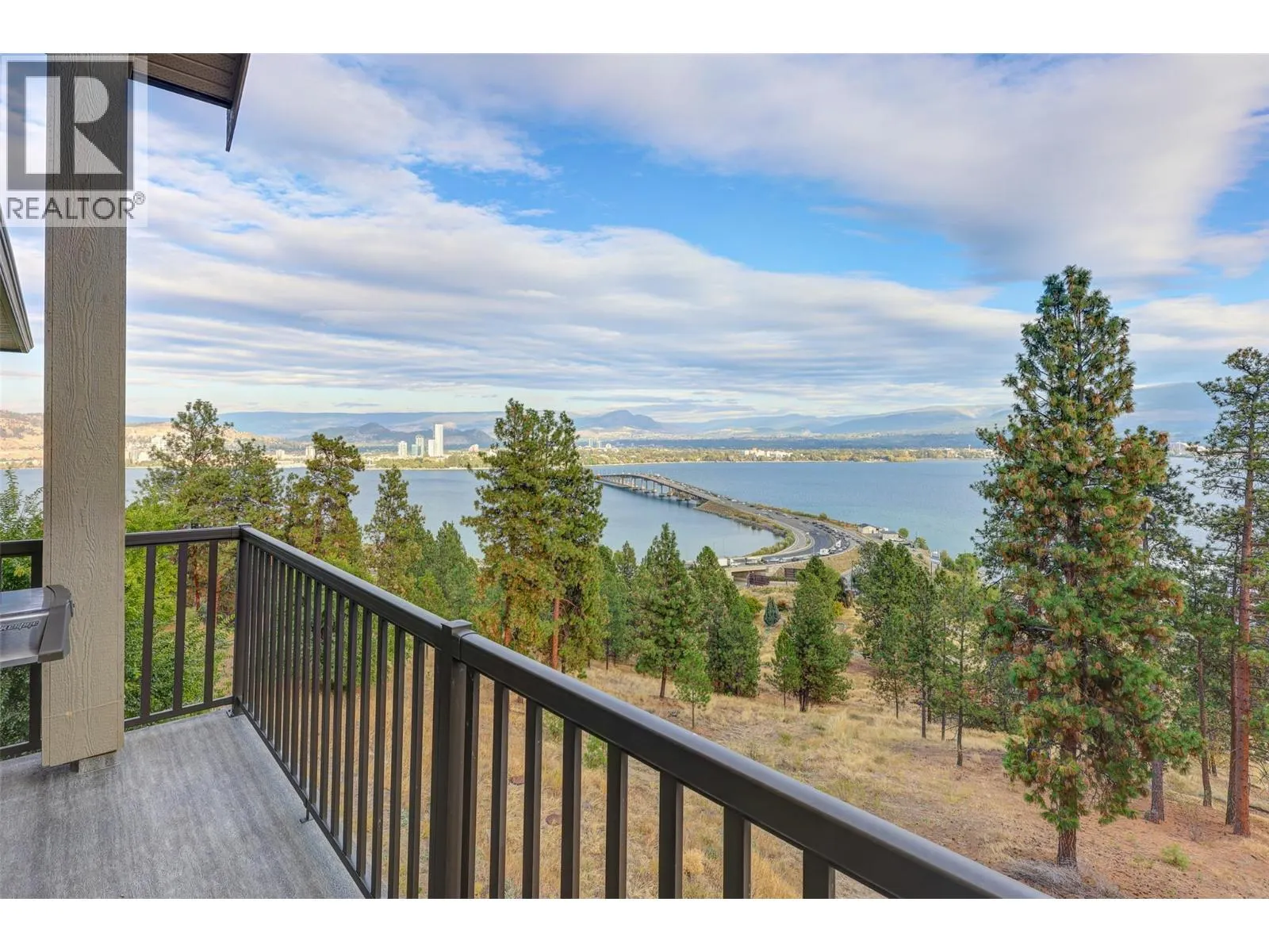 1955 Bayview Court
