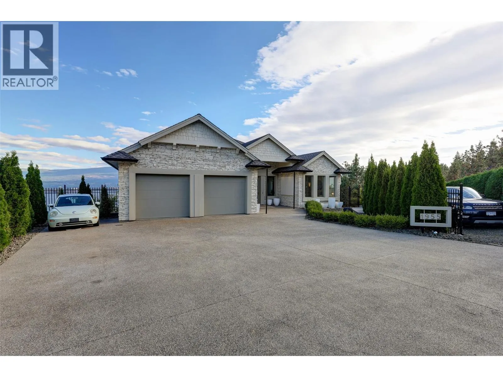 1955 Bayview Court