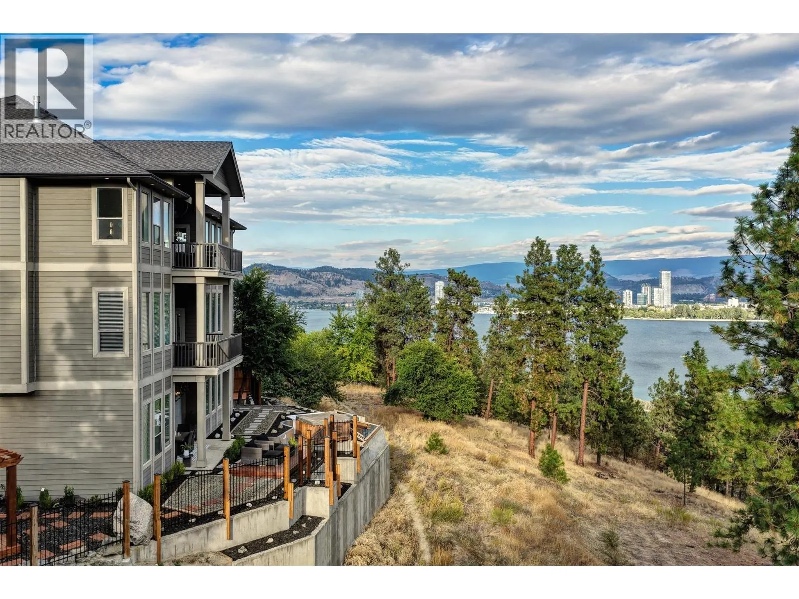 1955 Bayview Court