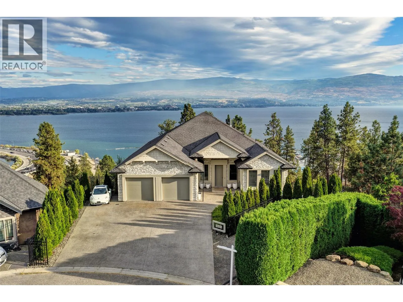 1955 Bayview Court