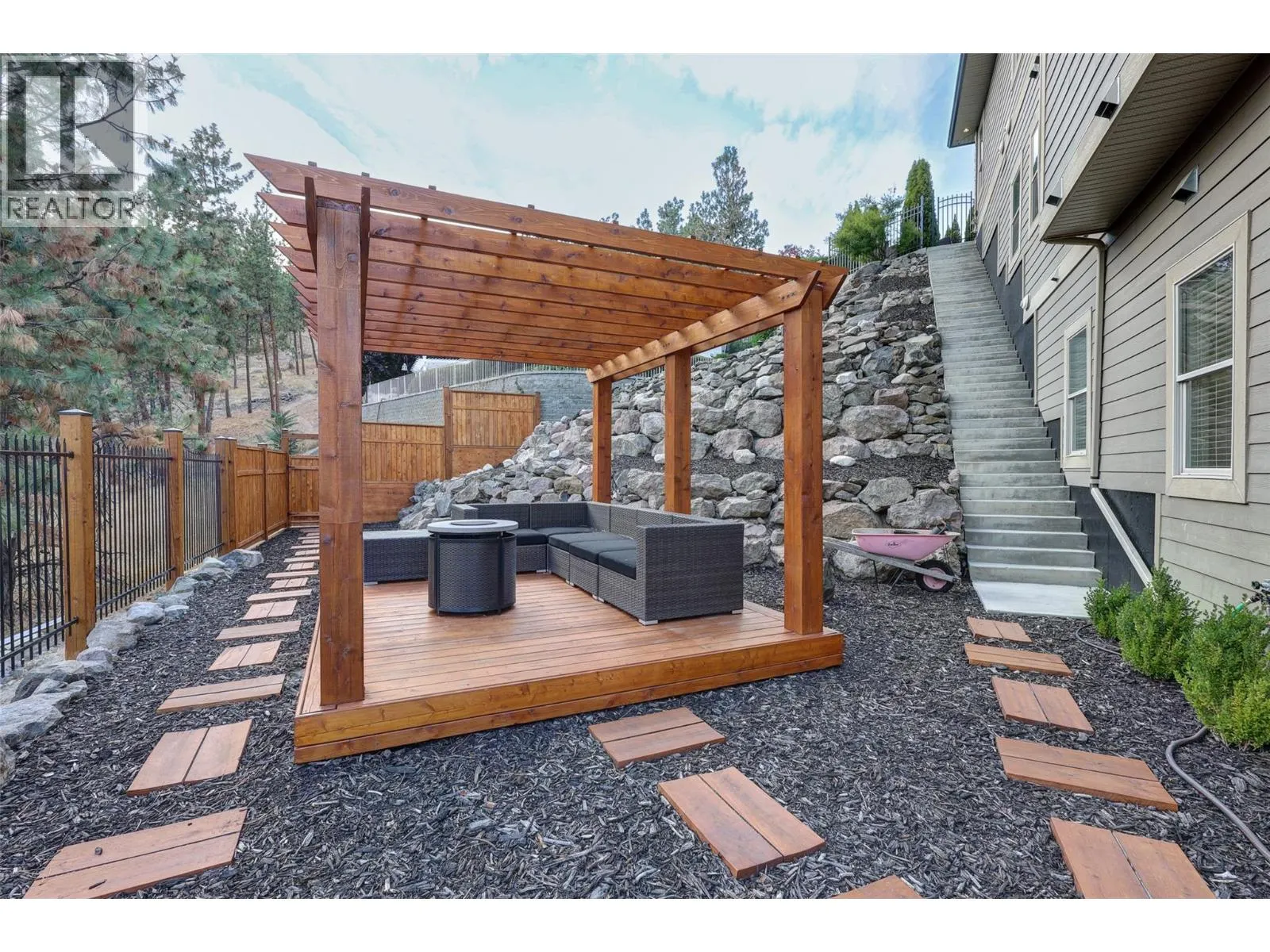 1955 Bayview Court