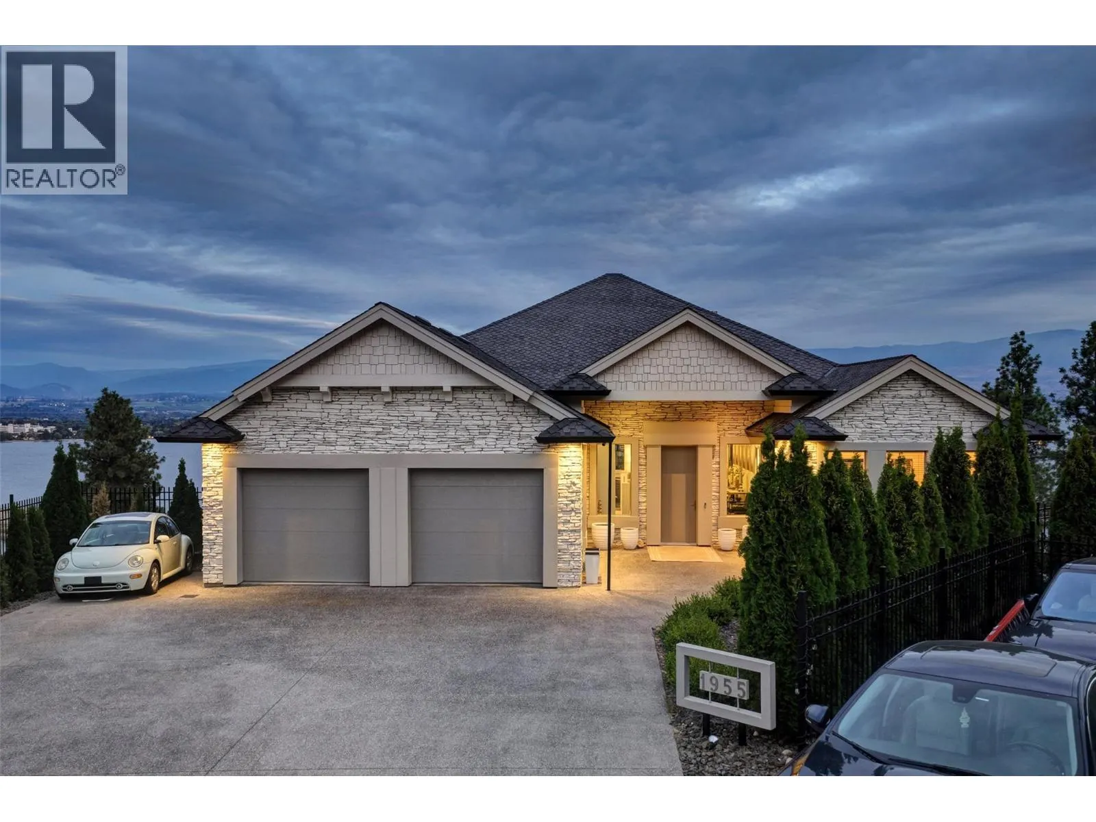 1955 Bayview Court