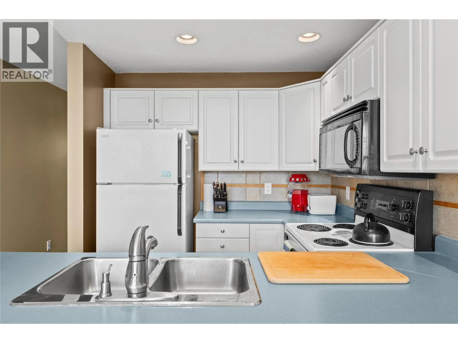 5965 Snow Pines Crescent Unit# D