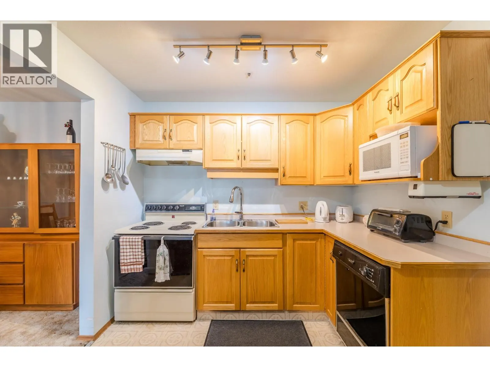 920 Argyle Street Unit# 206