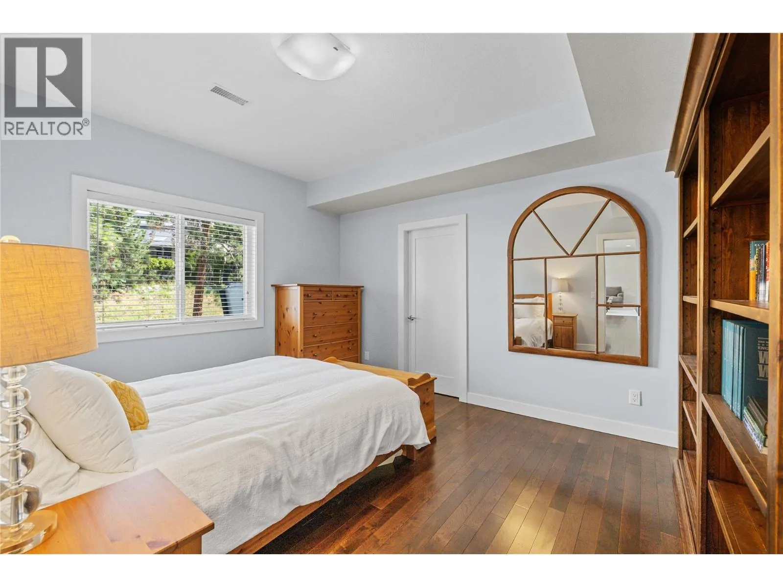 404 Quilchena Crescent