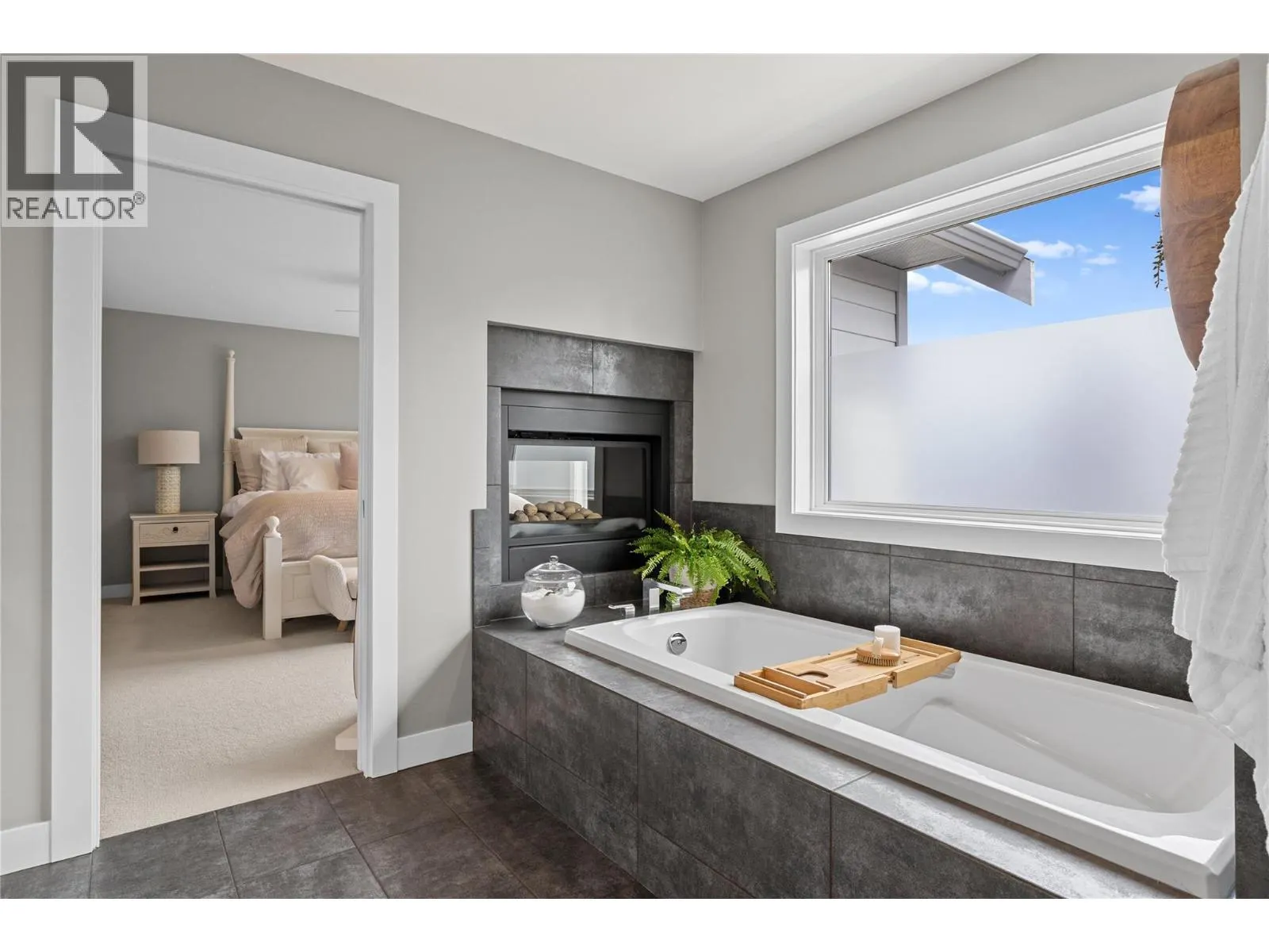 404 Quilchena Crescent
