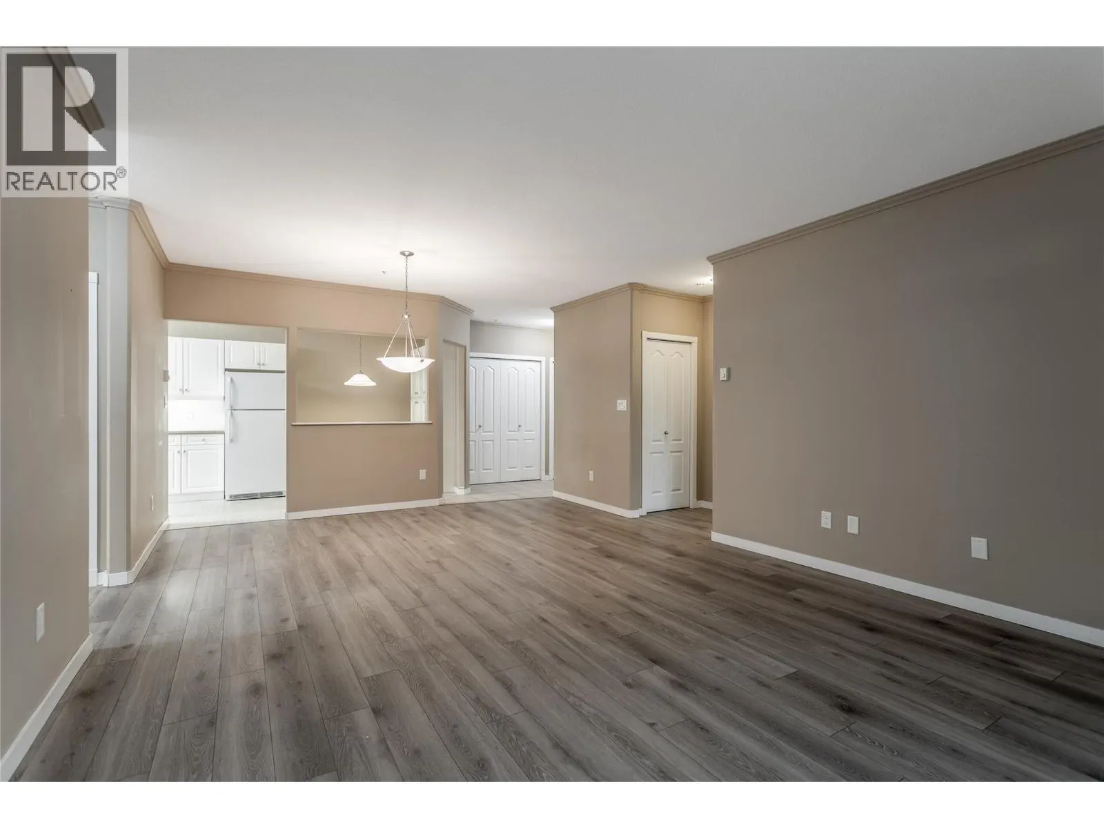 303 Whitman Road Unit# 202