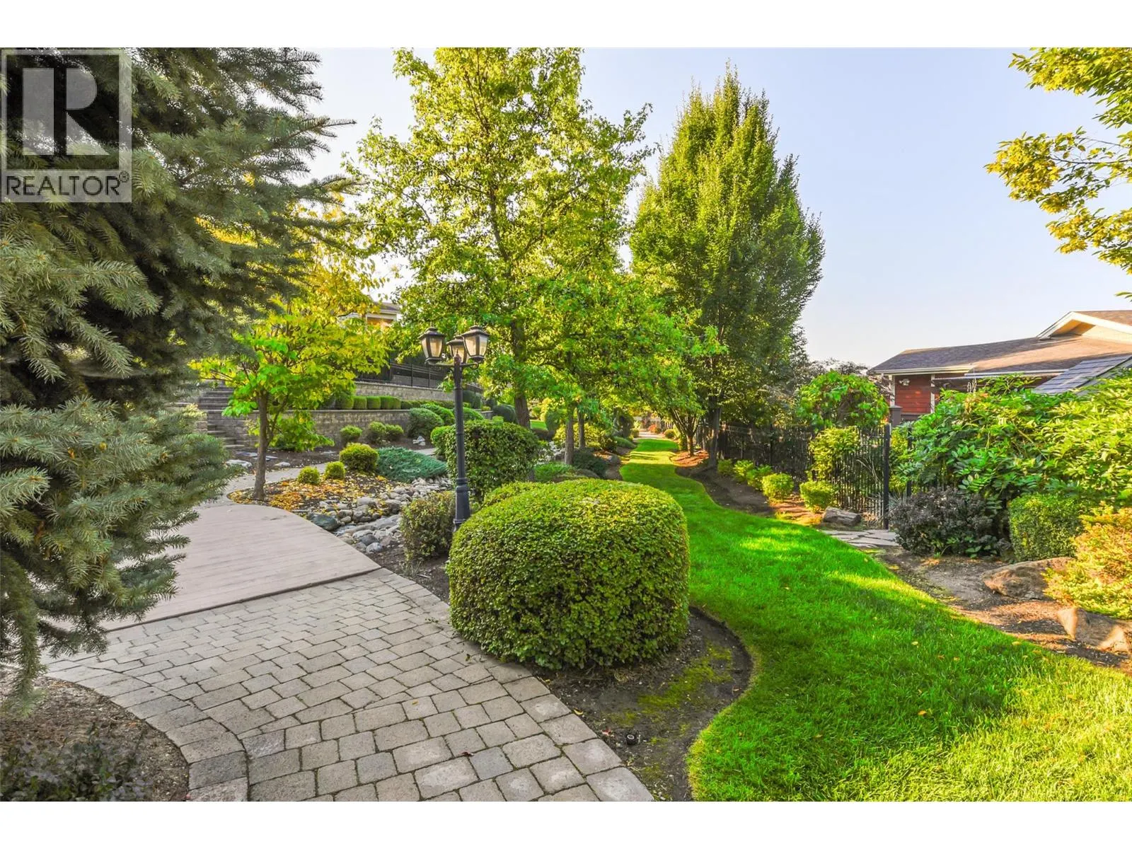 1147 Glenview Court