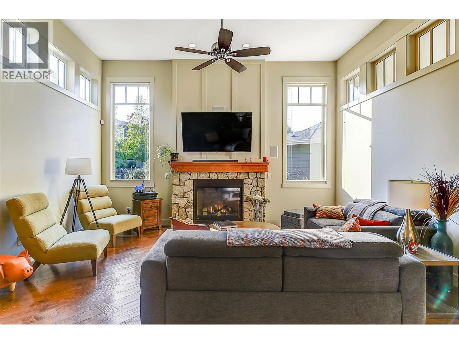 1147 Glenview Court
