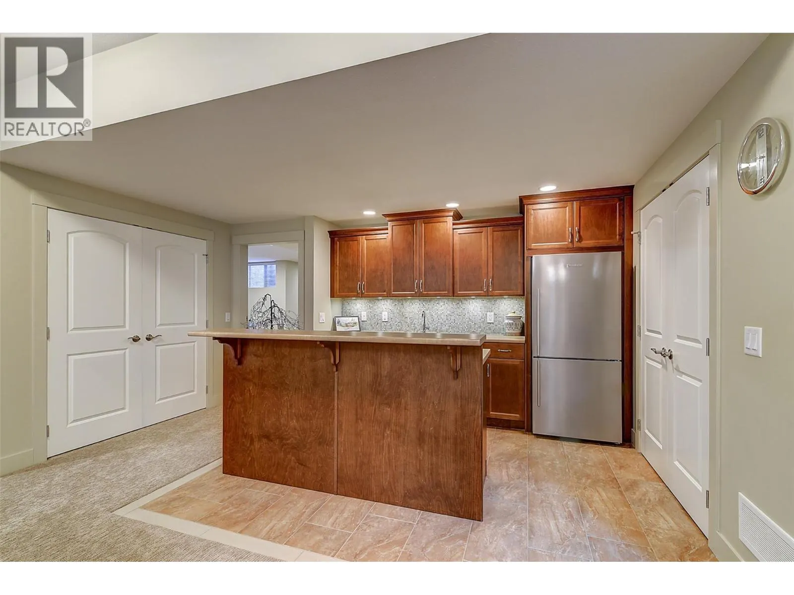 1147 Glenview Court