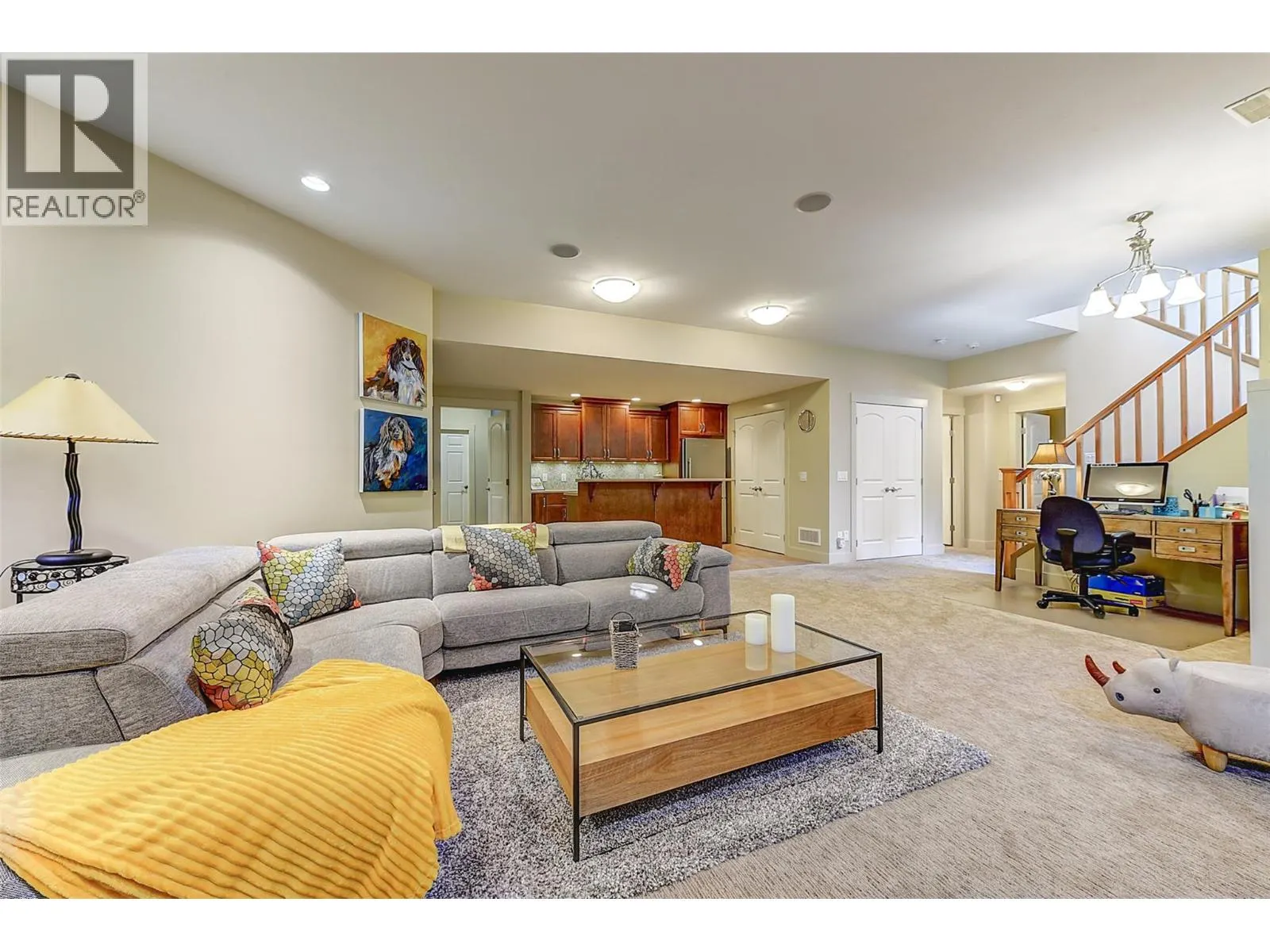 1147 Glenview Court