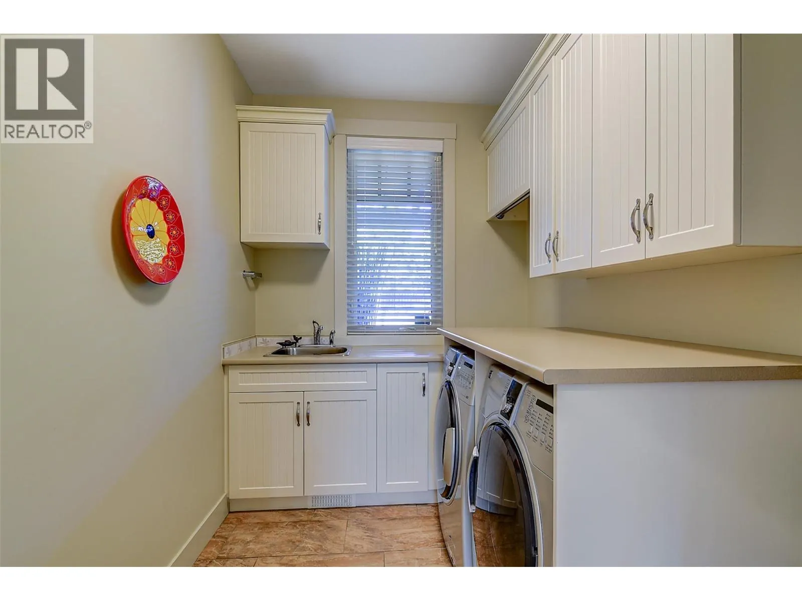 1147 Glenview Court