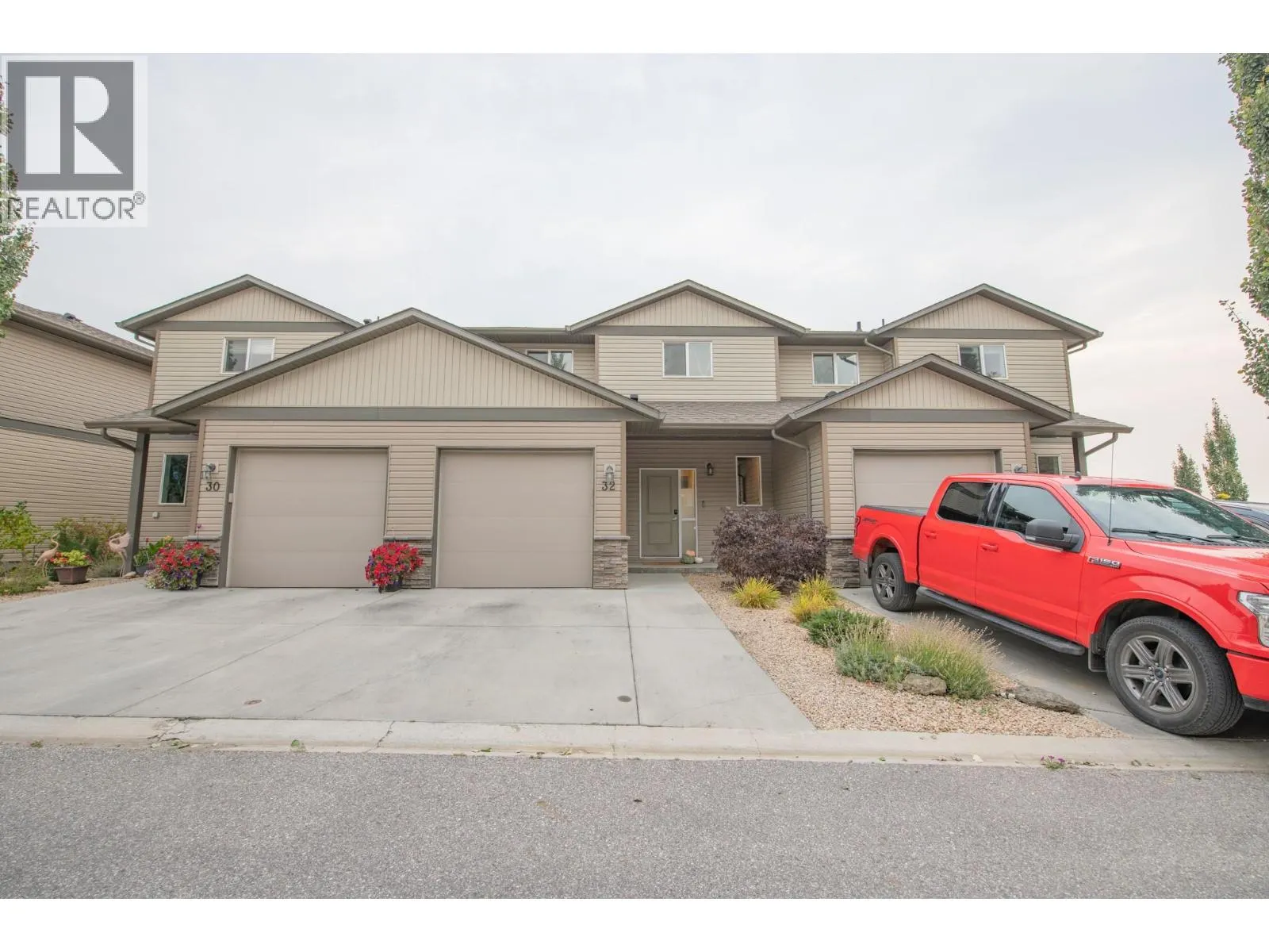 933 Mount Robson Place Unit# 32