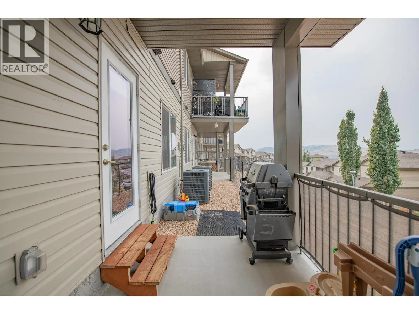 933 Mount Robson Place Unit# 32