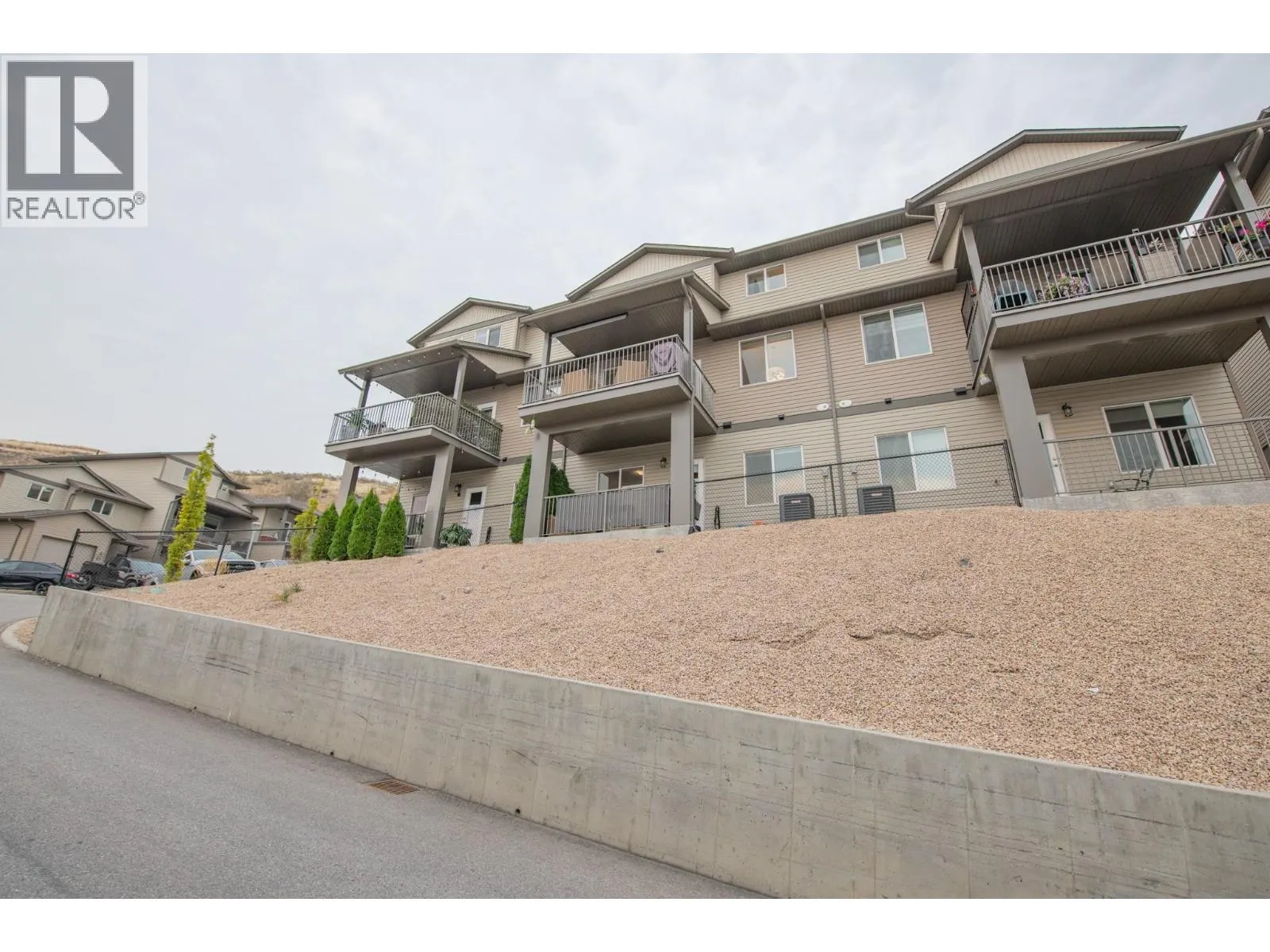 933 Mount Robson Place Unit# 32