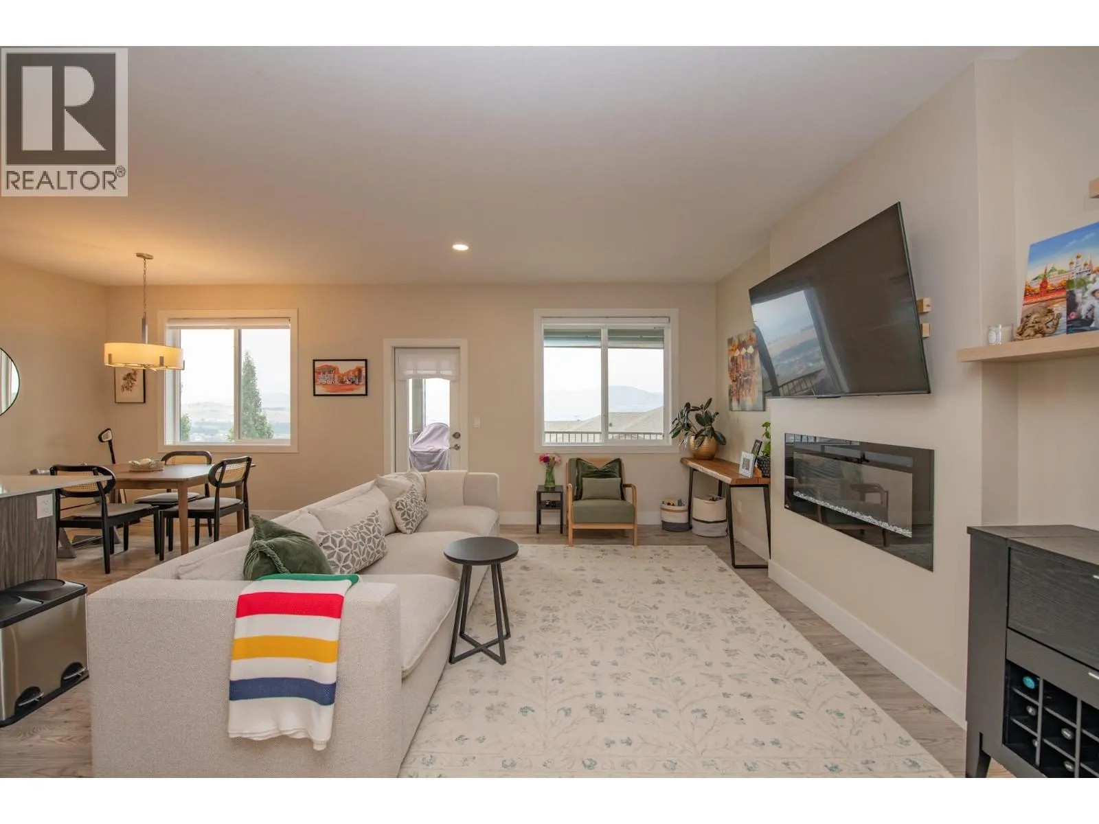 933 Mount Robson Place Unit# 32