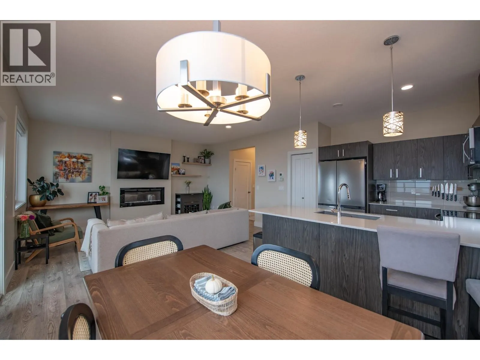 933 Mount Robson Place Unit# 32