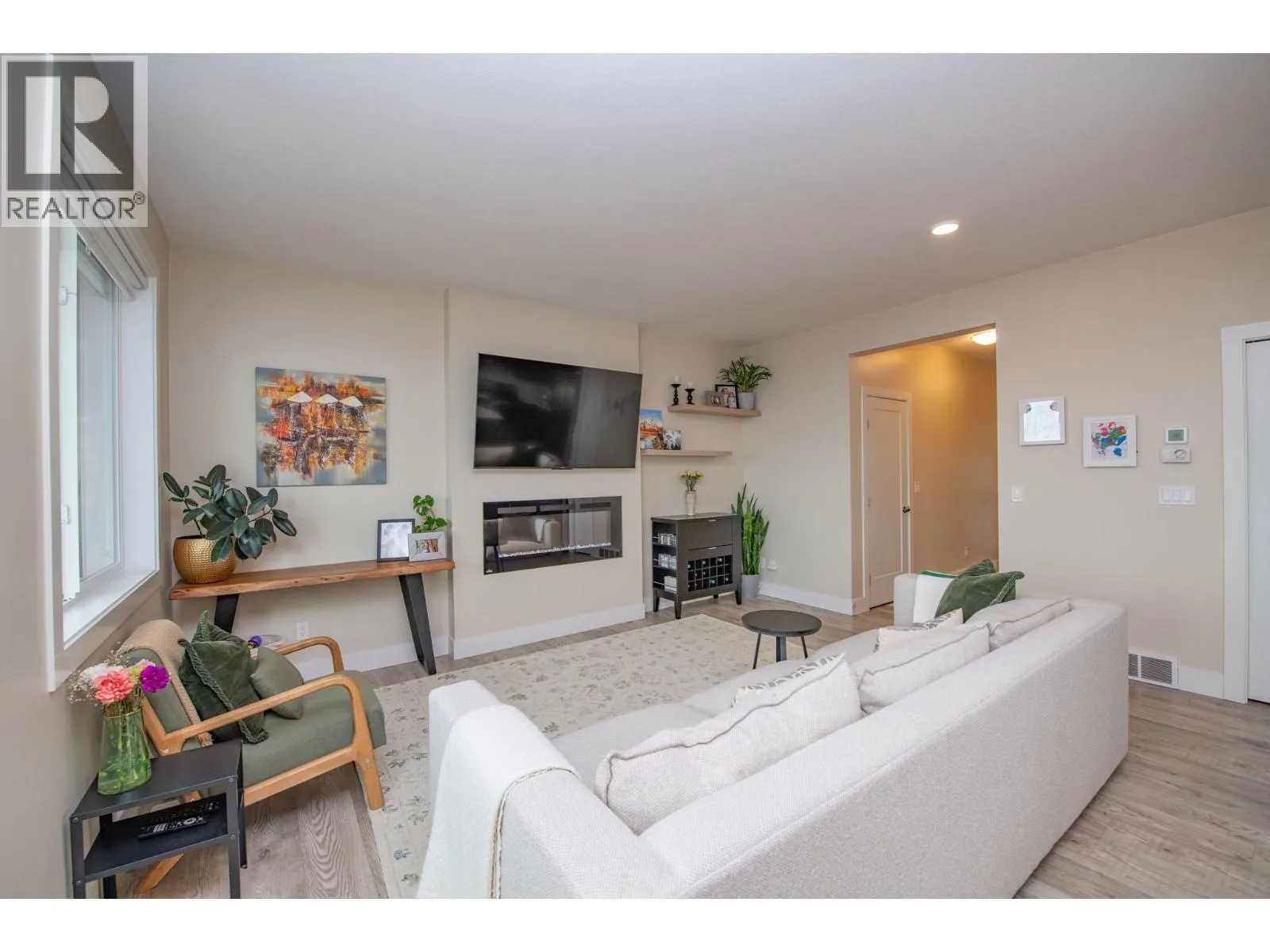 933 Mount Robson Place Unit# 32
