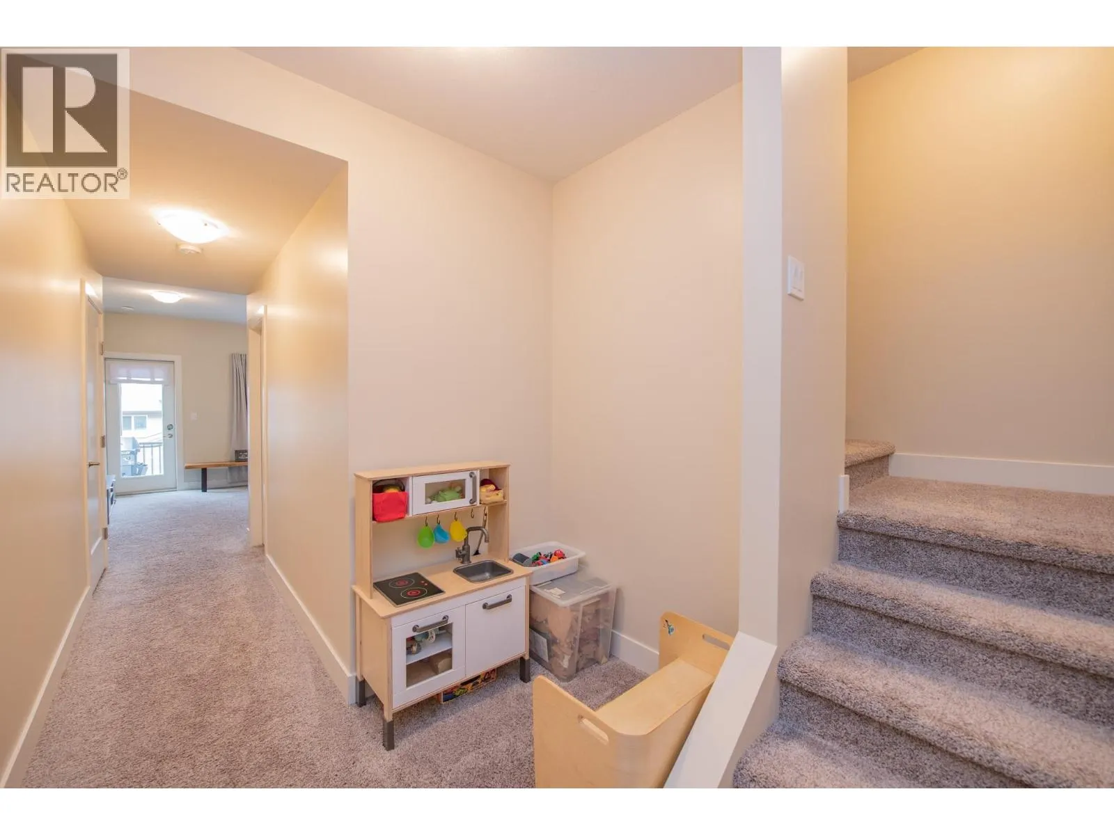 933 Mount Robson Place Unit# 32