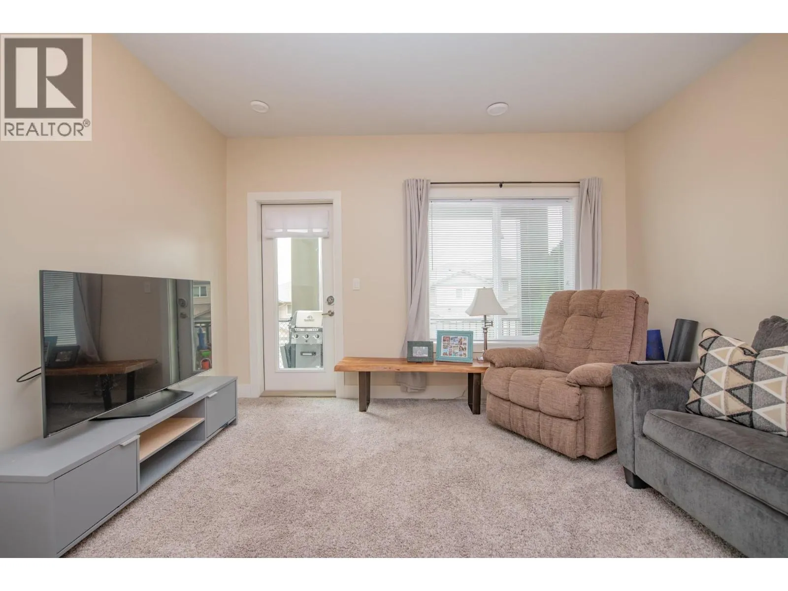 933 Mount Robson Place Unit# 32