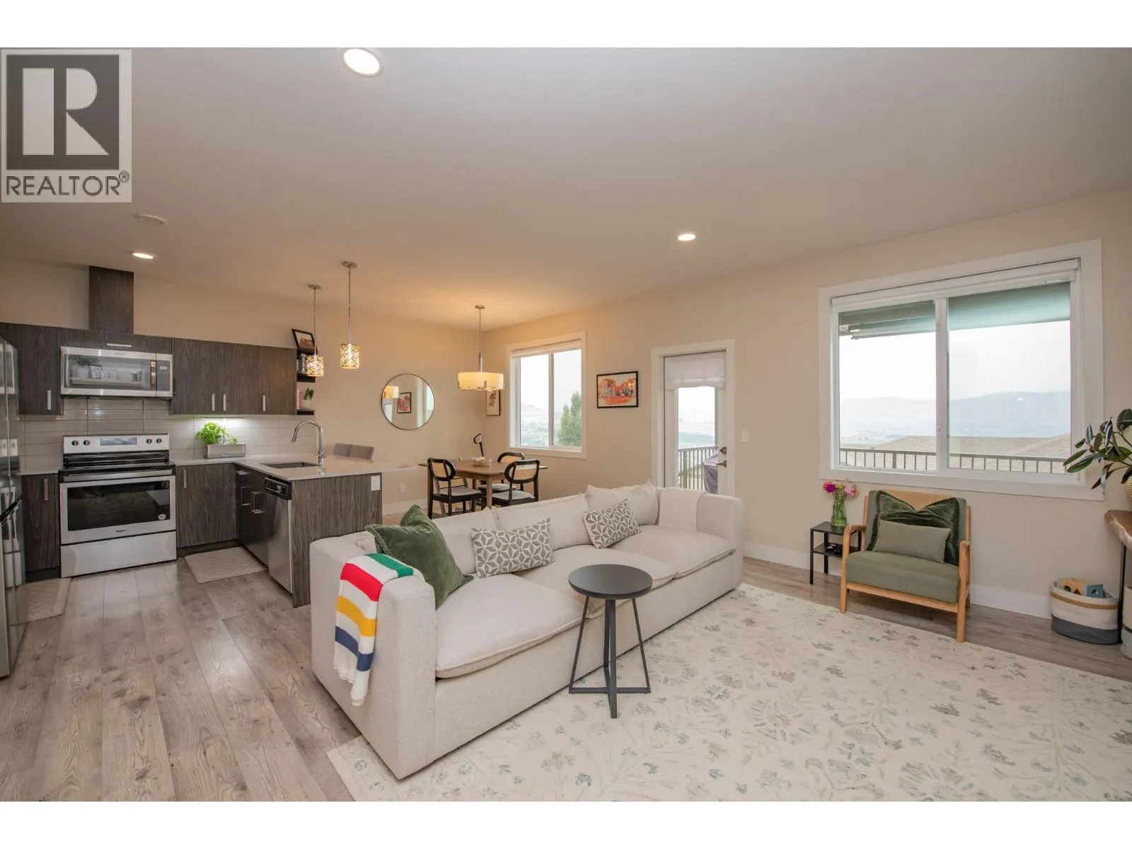 933 Mount Robson Place Unit# 32