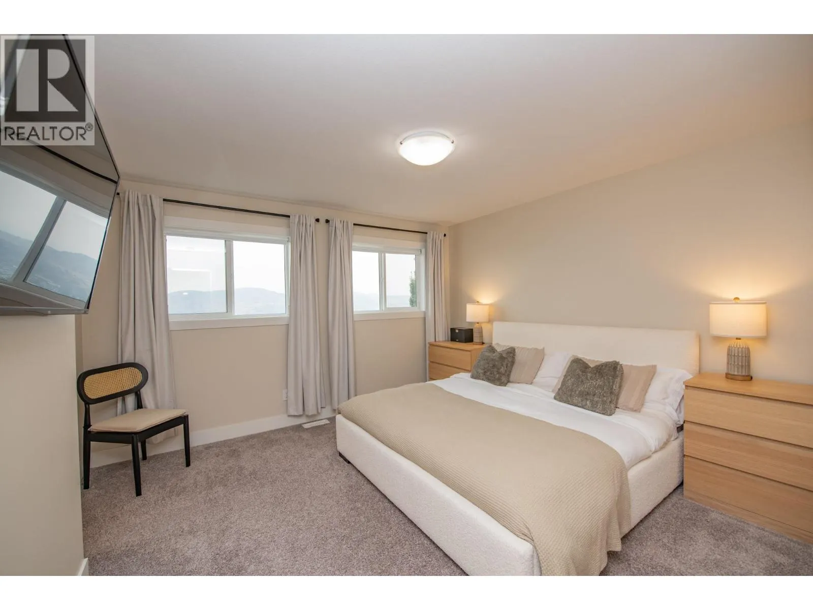933 Mount Robson Place Unit# 32