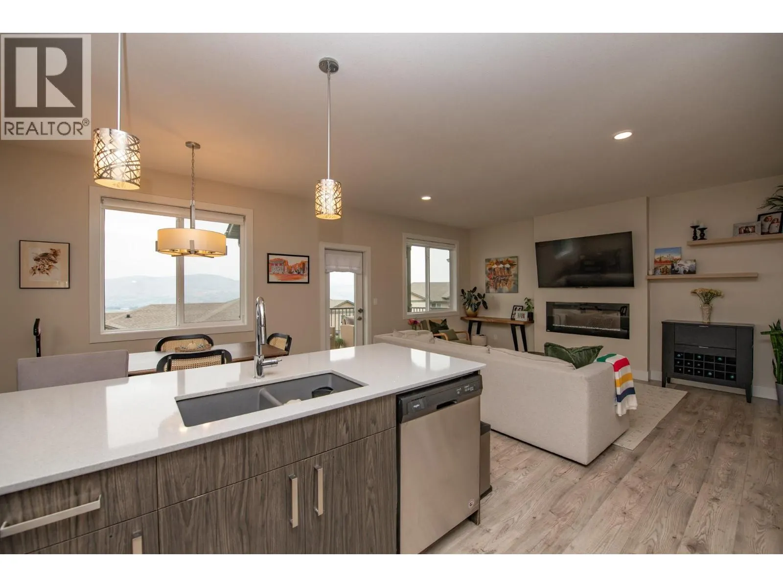 933 Mount Robson Place Unit# 32