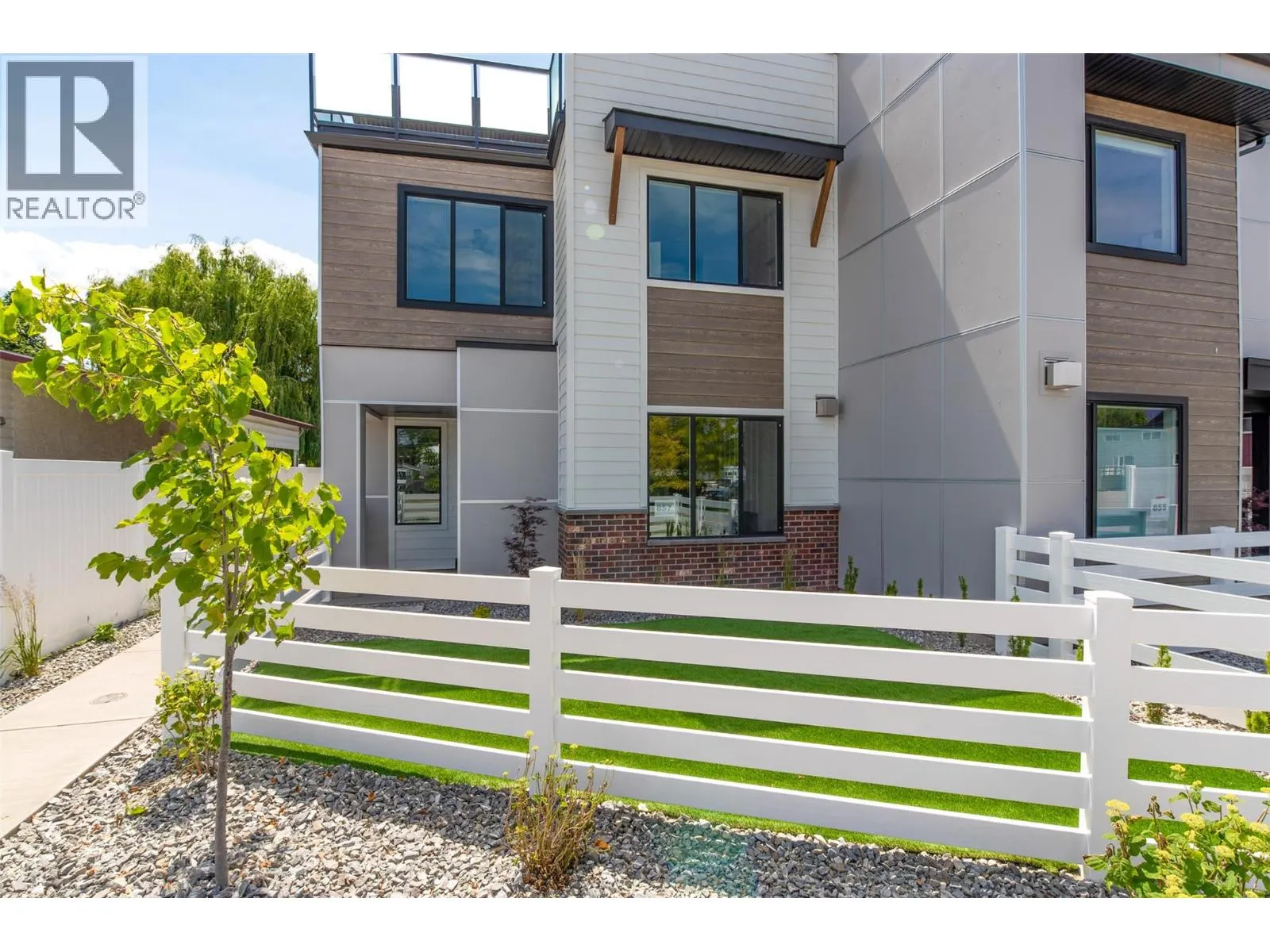 857 Kinnear Court