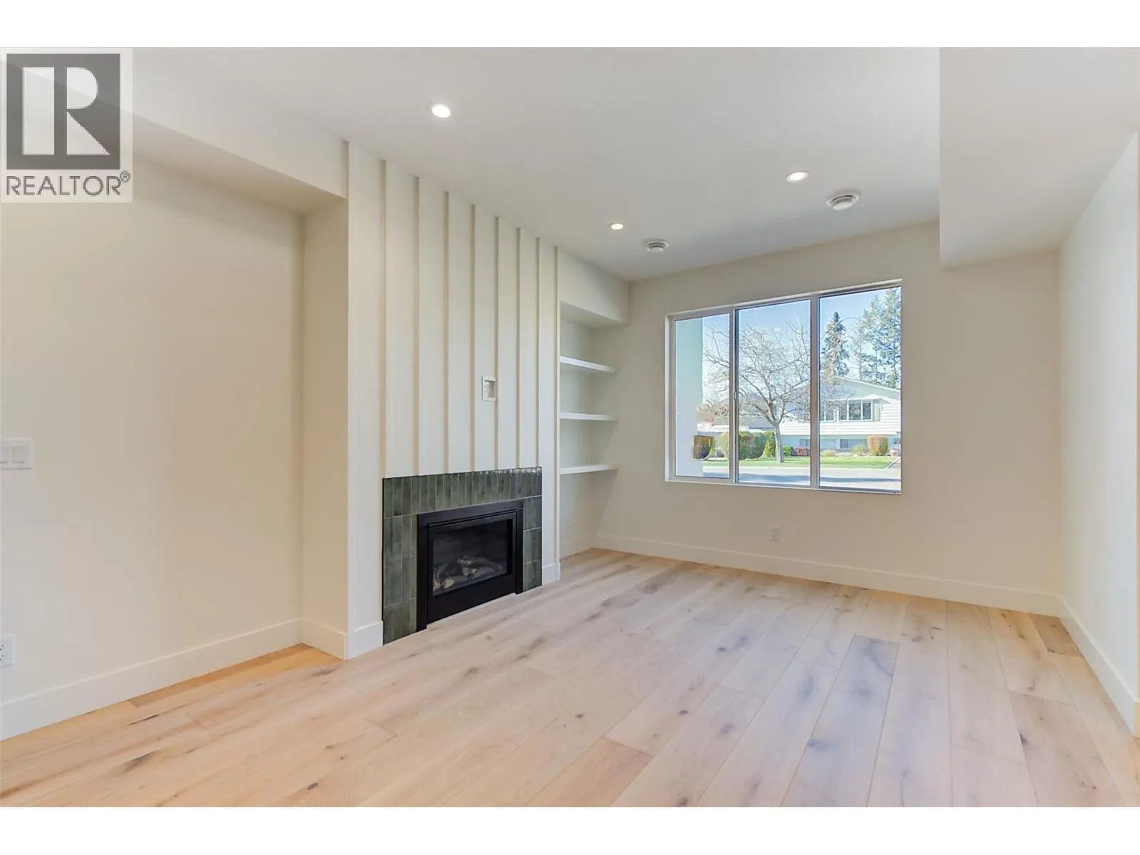 857 Kinnear Court