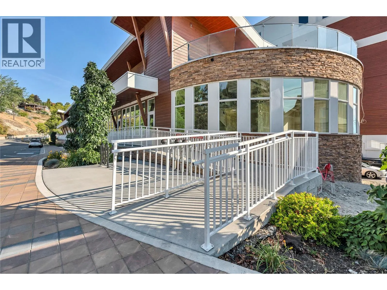 13417 Lakeshore Drive S Unit# 101