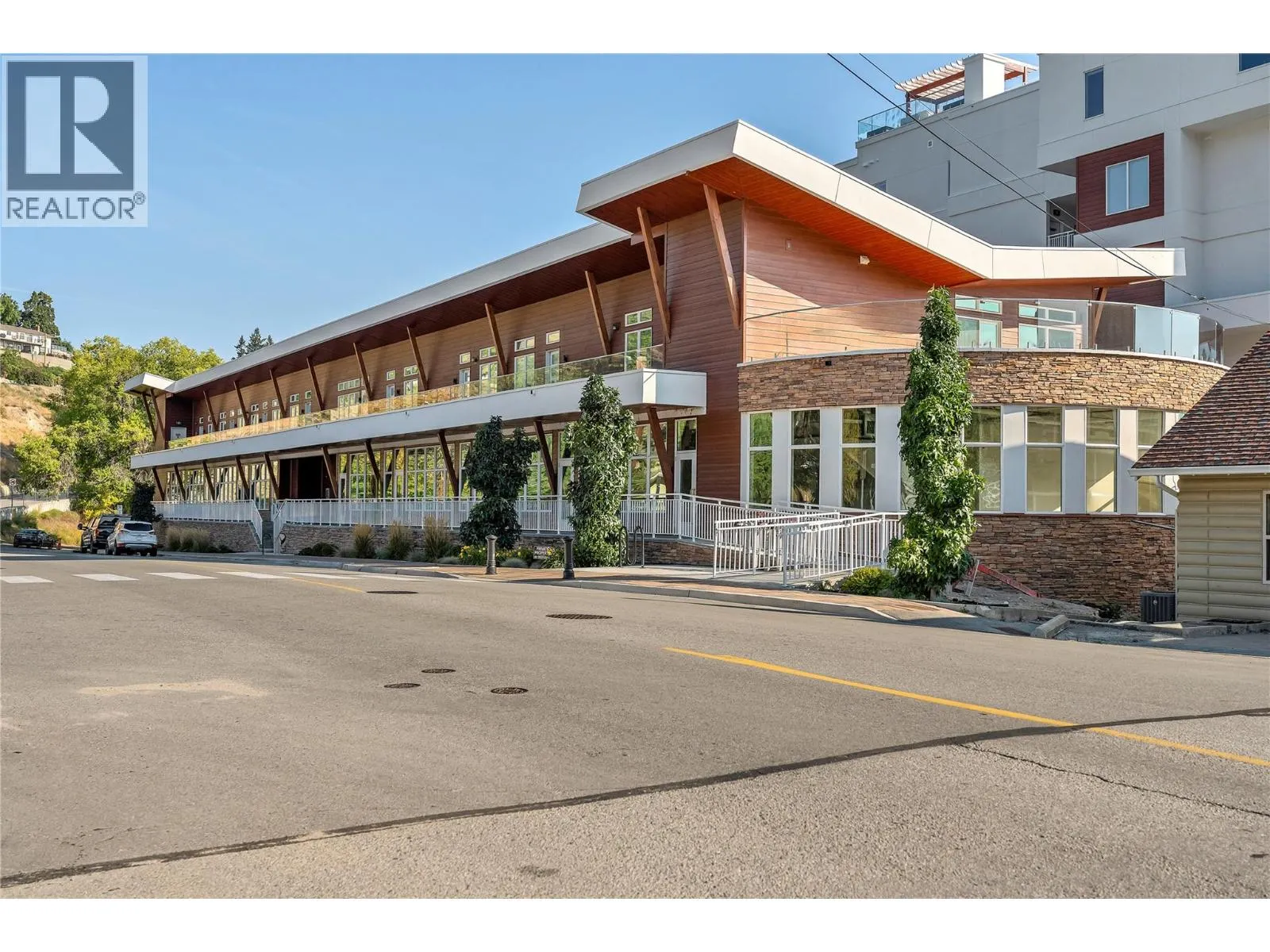 13417 Lakeshore Drive S Unit# 101